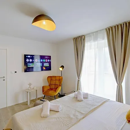 Olga - Lapad * دوبروفينك