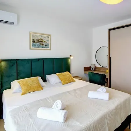 Olga - Lapad دوبروفينك